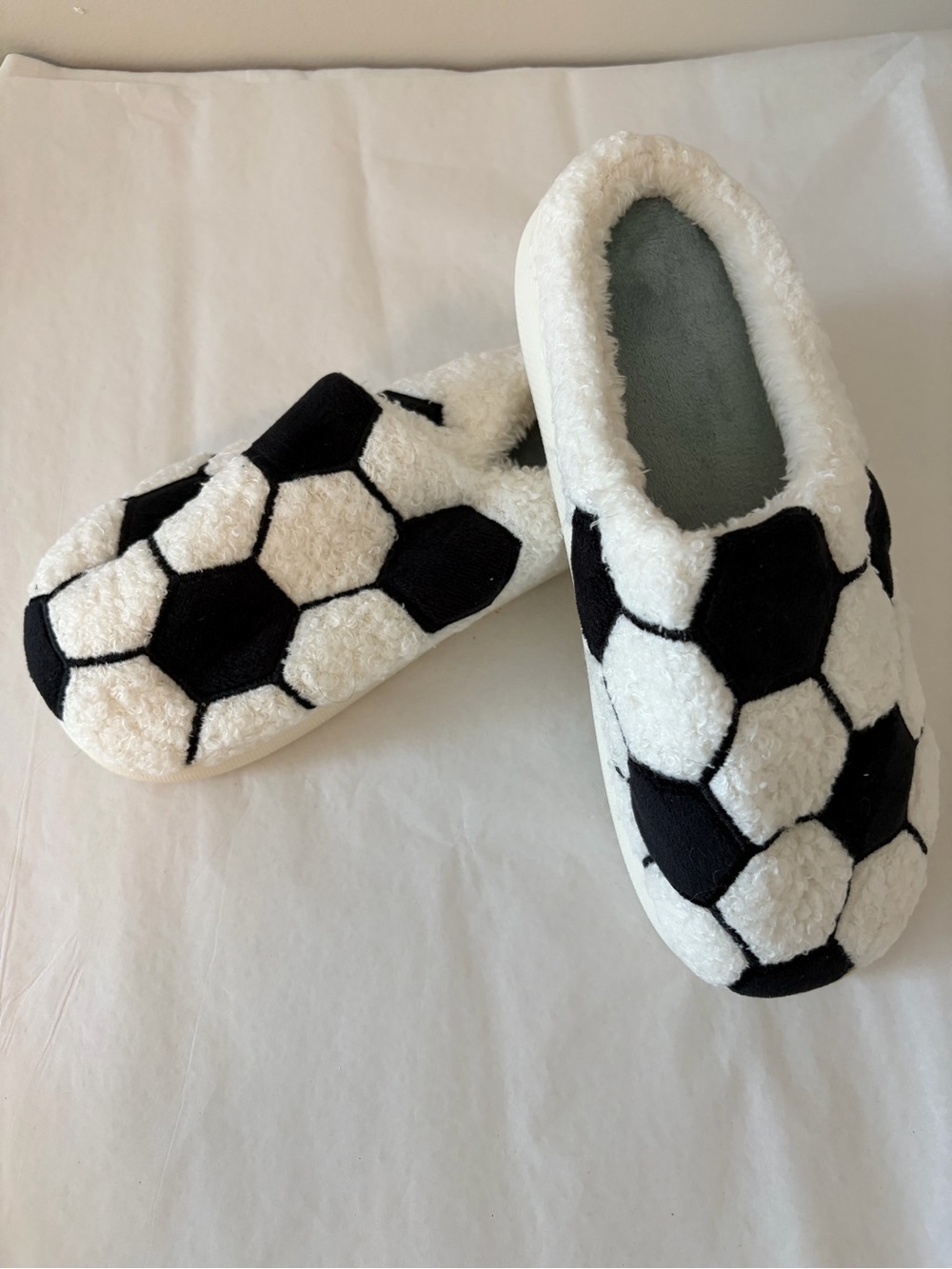 Women’s Soccer-Pattern One Piece Slippers - Black & White
